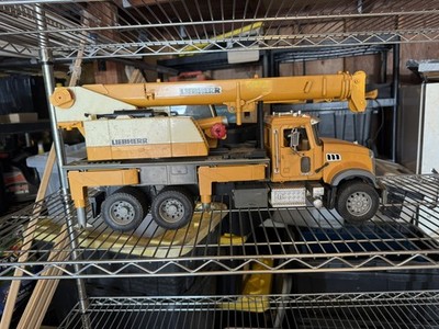Mack Granite Liebherr Crane Truck 26  BRUDER 2818 *PARTS ONLY*