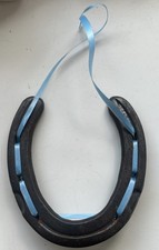 Vintage Iron Horseshoe Lucky Wedding Wall Hanging in excellent condition 10x11cm