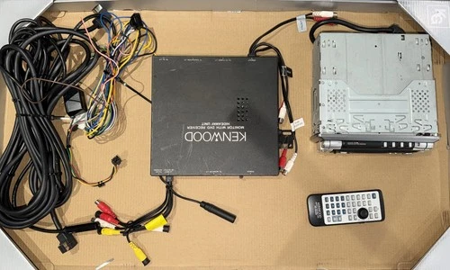 Kenwood KVT-715 DVD Head Unit (TESTED) WORKS PERFECT