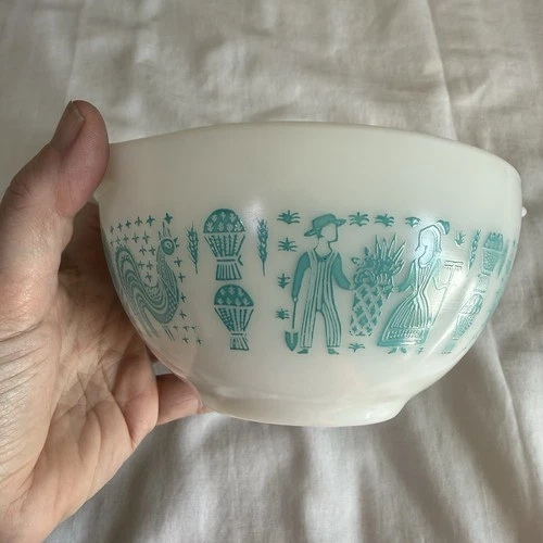 Pyrex Amish 441 Butterprint Turquoise Cinderella 1  1/2 pt  Mixing Bowl Vintage