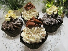 FAUX FAKE CAKES  FAUX ARTIFICIAL CHOCOLATE PARTY DECOR CUPCAKES COFFEE SHOP 18