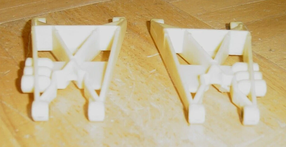 TEAM ASSOCIATED RC VINTAGE RC10T TRUCK REAR WHITE A-ARMS 7355 - Image 3 of 4