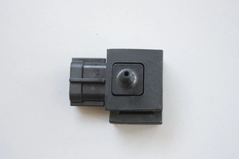 Suzuki GSXR 600 750 2006 2007 MAP MASS AIR PRESSURE SENSOR 100798-736 3023725 - Image 4 of 4