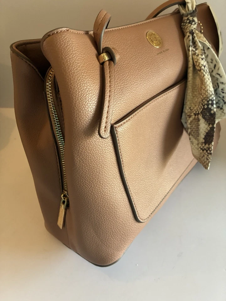 Cartera mediana Anne Klein Sadie Comp cosecha herrajes dorados nueva con etiquetas Foto 4 de 4