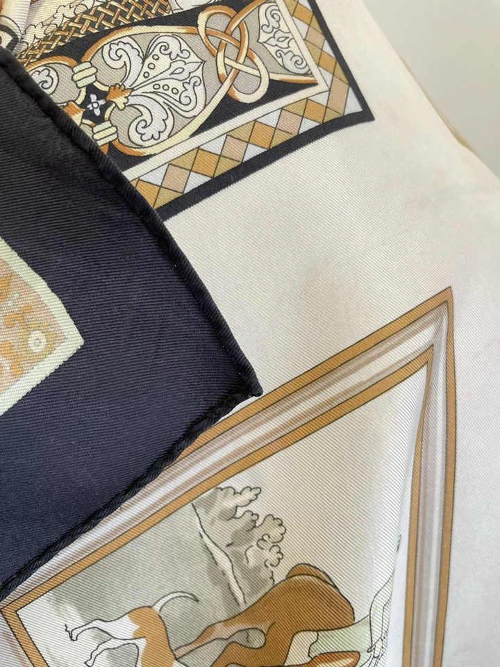 AS9# Max Mara Bufanda de Seda Italia Ecuestre Barroco Estampado Mantón Cuadrado Beige Negro Foto 4 de 4