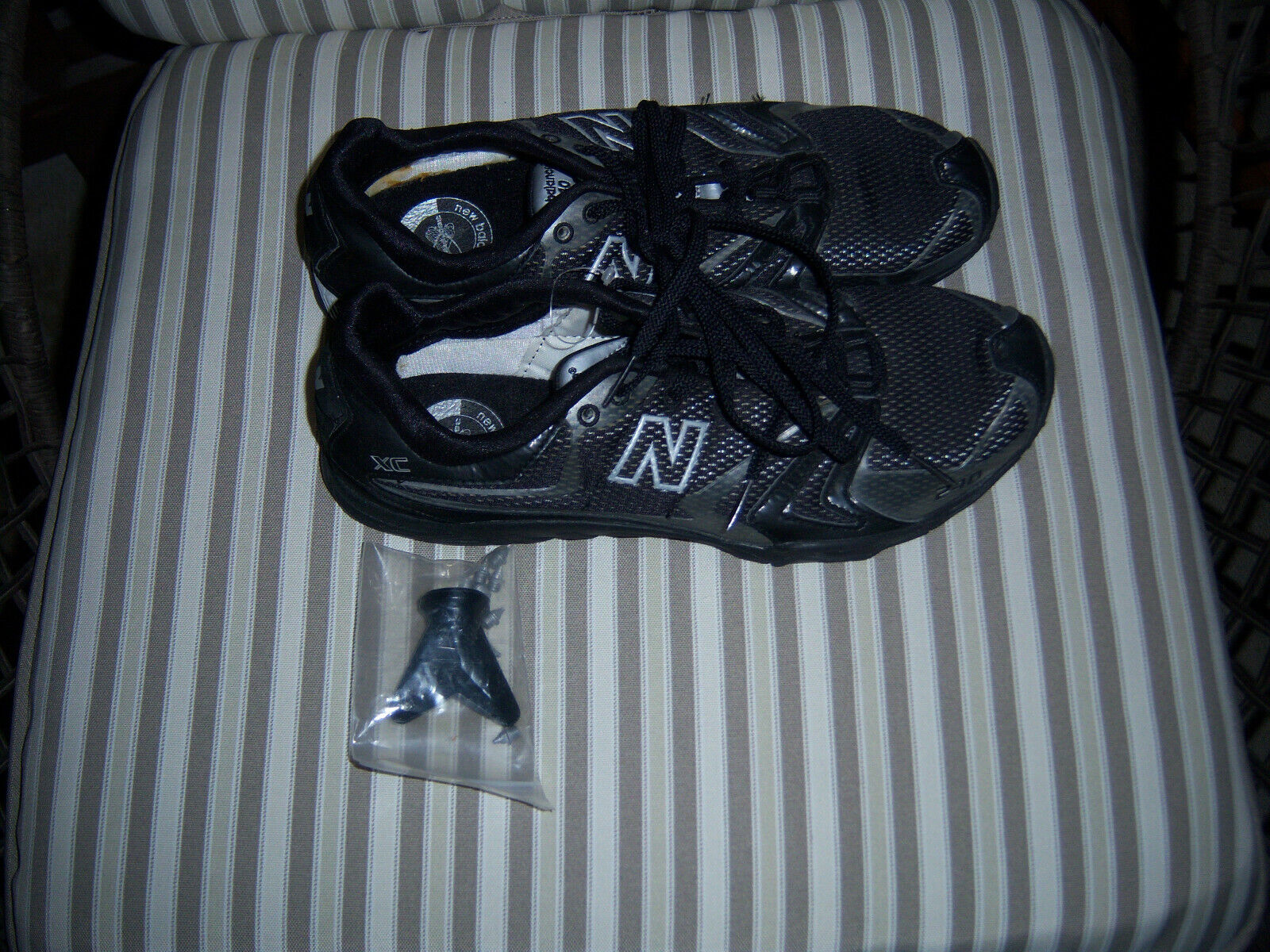NEW Balance MENS BLACK 240 TRACK FIELD SPIKE Running Shoes Gray Size 10 US