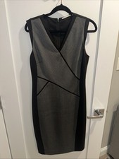 Tahari sleeveless color-blocked sheath dress Size 6
