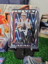 2025 Topps Chrome Football - Drake Maye -  Refractor Ray Wave Patriots #207