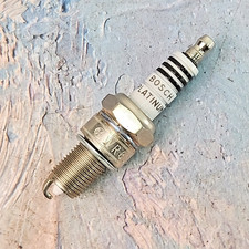 4pc Bosch Platinum 4219 Wr8dpx Spark Plugs For Astra Zafira Cordia S10 Agile Nos 4pc Bosch Platinum 4219 Wr8dpx Spark Plugs For Astra Zafira Cordia S10 Agile Nos