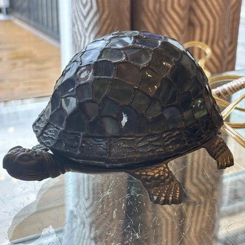 Vintage Tiffany-Style Stained Glass Turtle Accent Lamp Light in Green, Blue
