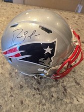 RANDY MOSS SIGNED NEW ENGLAND PATRIOTS FULL-SIZE AUTHENTIC FOOTBALL HELMET