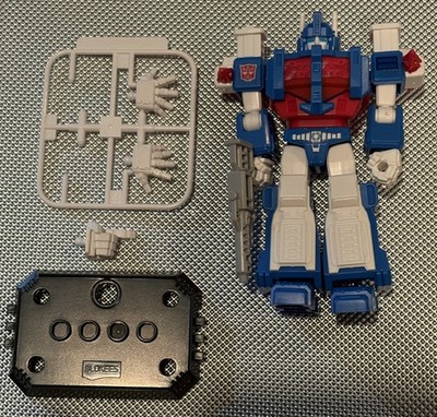 Blokees Transformers Galaxy Version 4 Fractured Space Ultra Magnus model figure