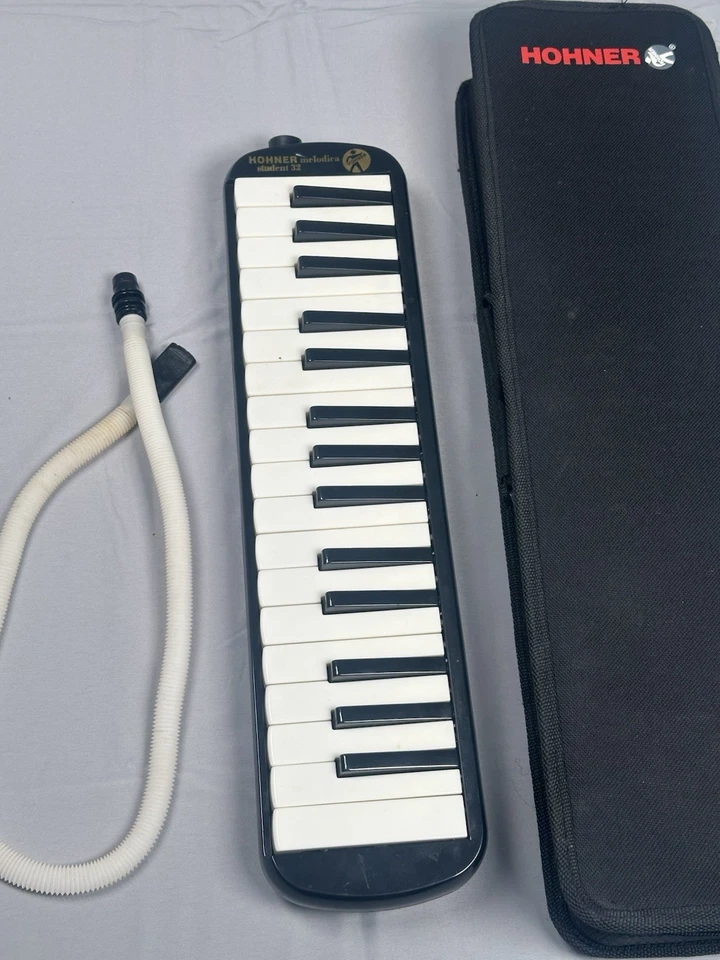 Teclado de piano de 32 teclas Hohner Melodica Student instrumento de viento con estuche Foto 3 de 4