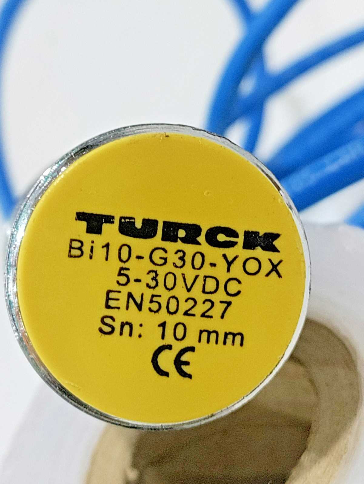 New no Box* NEW TURCK BI10-G30-Y0X PROXIMITY SENSOR 4020000 BI10G30Y0X