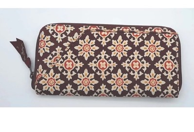 Vera Bradley Must Have MEDALLION  Travel Organizer Passport Wallet Case 