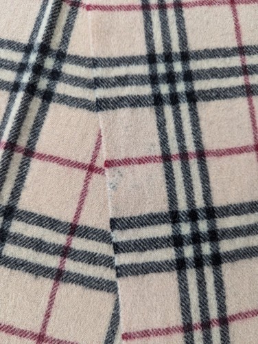 BURBERRY London Classic Nova Check Knit 100% Lambs Wool Fringe Beige SCARF - Picture 7 of 11