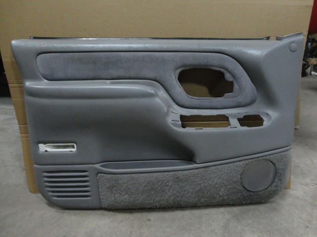 9598 Chevy Silverado Pickup Truck Driver Side Interior Door Panel GRAY
