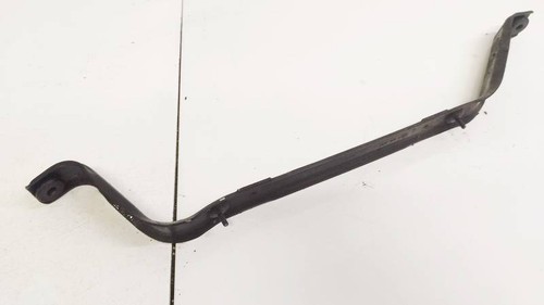 Fuel tank mounting bracket