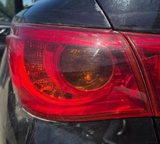 Feu arrière Infiniti Q50