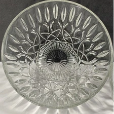 Clear Glass Serving Bowl Embossed Leaf Design Center Sunburst Base Pasari Vtg