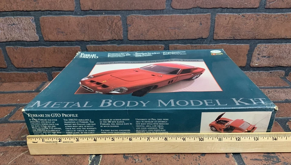 Bburago Testors Ferrari 250 GTO Metal Body Model Kit - Image 4 of 4