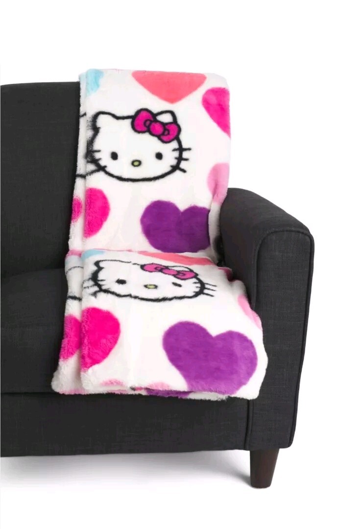 Sanrio Valentine Faux Fur Plush Throw Blanket for Cozy Comfort