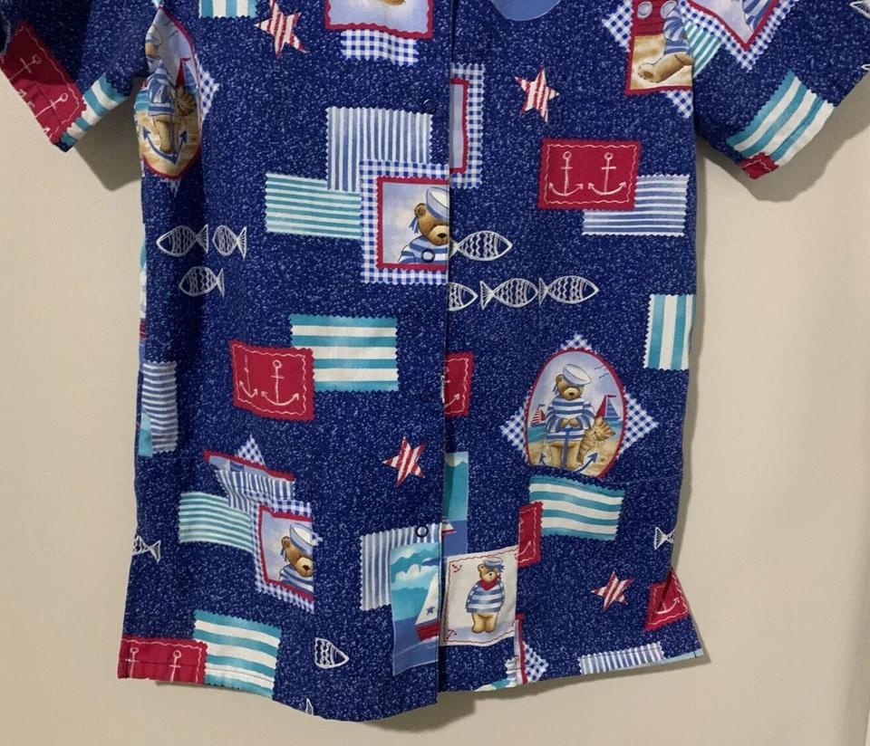 SCRUB UNIFORM TOP SMALL Cat Nautical Pattern SIMPLY BASIC Brand Snap Front - Image 4 of 4