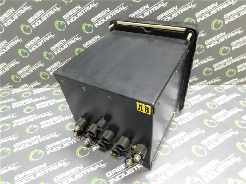 Relé de sobrecorriente ABB C0-11 HILO USADO 265C047A07 60 Hz 1-12A Unidad de sobrecorriente Foto 2 de 4