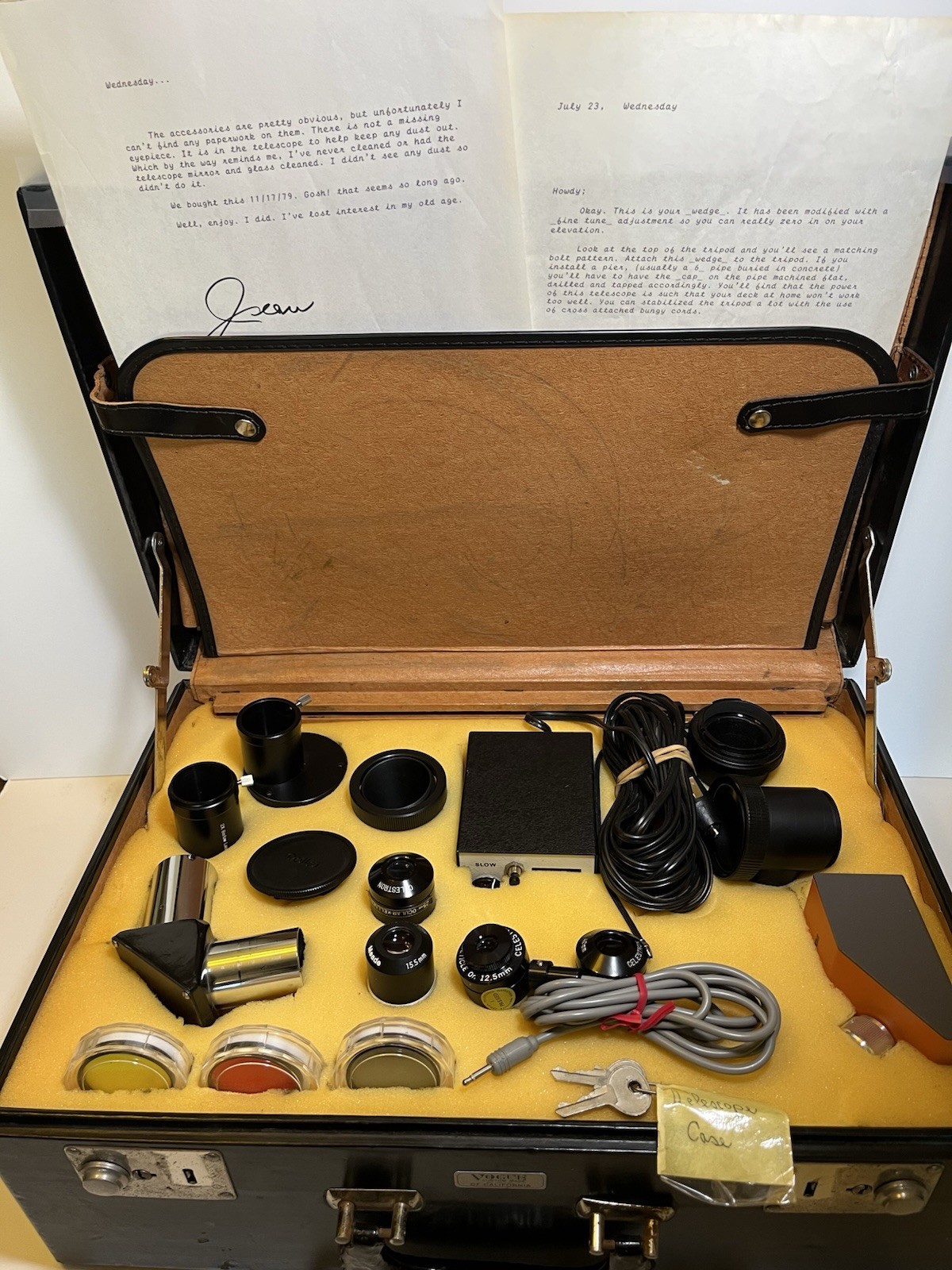 Vintage 16 pc Celestron Telescope Eyepiece Accessories Kit In Custom Case