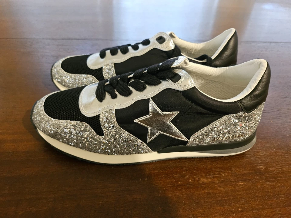 VINTAGE HAVANA Silver Glitter Star & Black Women's Sneaker Run Sz 9 - Image 3 of 4