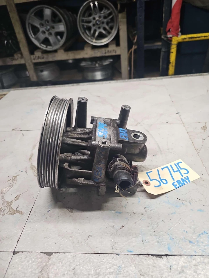 AUDI A6 1995-1998 BOMBA DIRECCIÓN ASISTIDA MOTOR SIN DEPÓSITO Foto 3 de 4