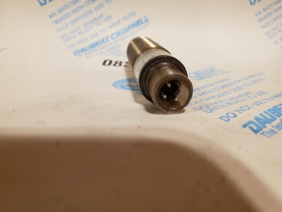 Allen Bradley 42CM-D2MPAE-D4 Series A Sensor pnp 10-30vdc *IN*STOCK*USA*  - Image 4 of 4