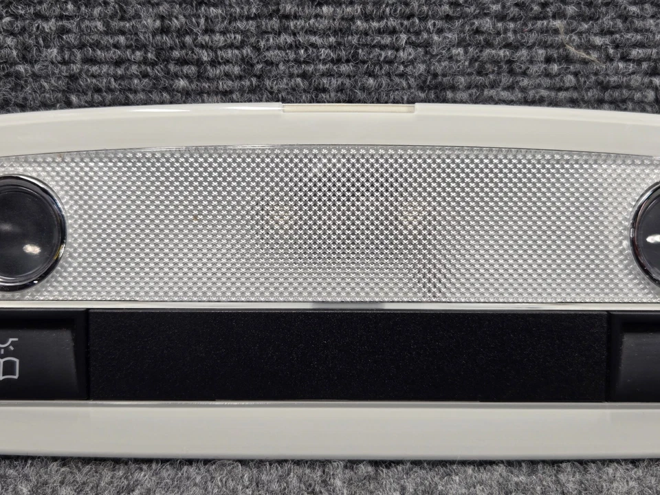 2014-2018 MERCEDES CLA250 后盖顶灯 原始设备制造商 — 第 3/4 张图片