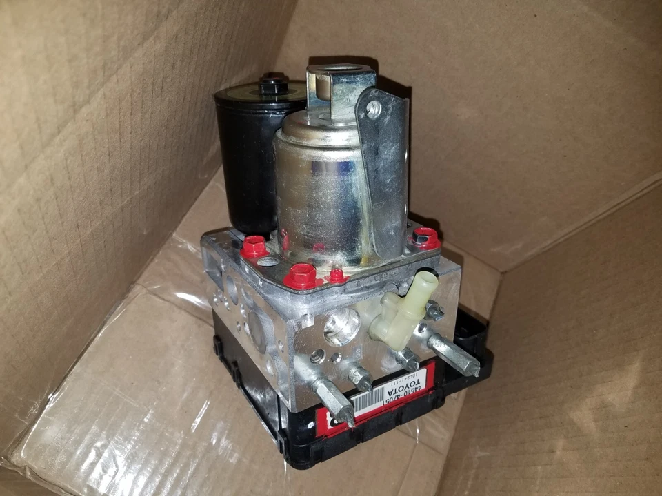 Toyota Prius 2004 a 2009 conjunto de actuador bomba de freno ABS antibloqueo 44510-47051 Foto 2 de 4