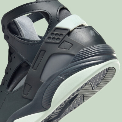 Nike Air Flight Huarache \'Dark Smoke Barely Green\' FJ4839-001 Multi Size Nike Air Flight Huarache Dark Smoke Barely Green FJ4839 001  main image 2