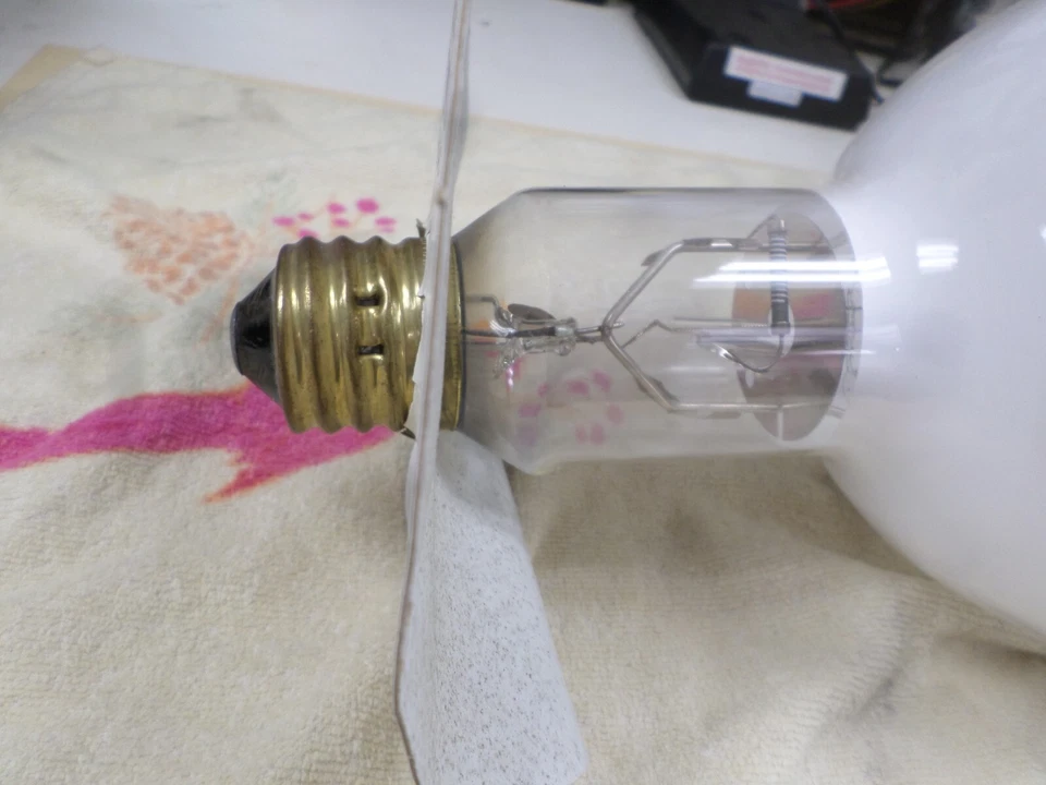 General Electric HR1000DX36 Mercury Lamp ANSI CODE H36GW-R1000/DX New Old Stock - Image 3 of 4