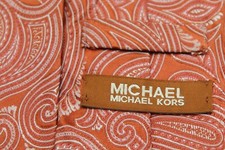 3323  MICHAEL KORS MEN'S  TIE 100  SILK MADE IN USA