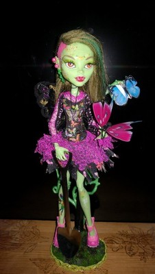 1 Monster High Puppe Venus Garden Ghoul mit Display + Löffel OOAK 