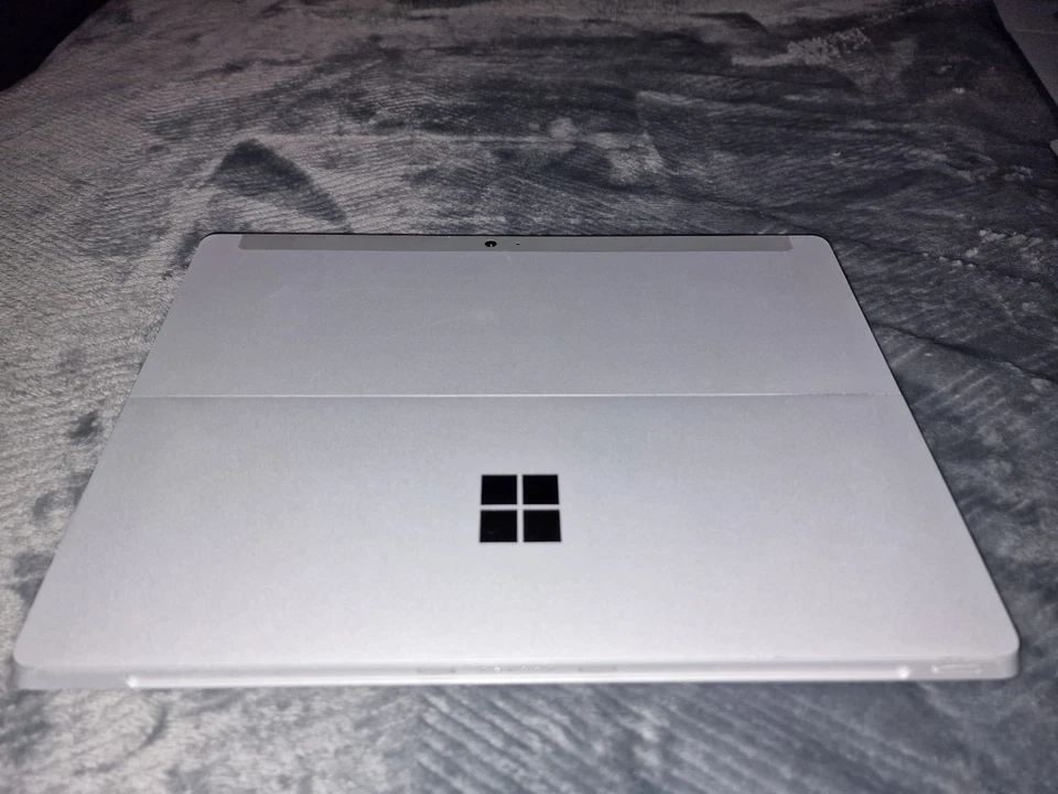 Microsoft Surface 3 64GB, LTE , WLAN, 10,8 Zoll Tablet - Silber - Bild 2 von 4
