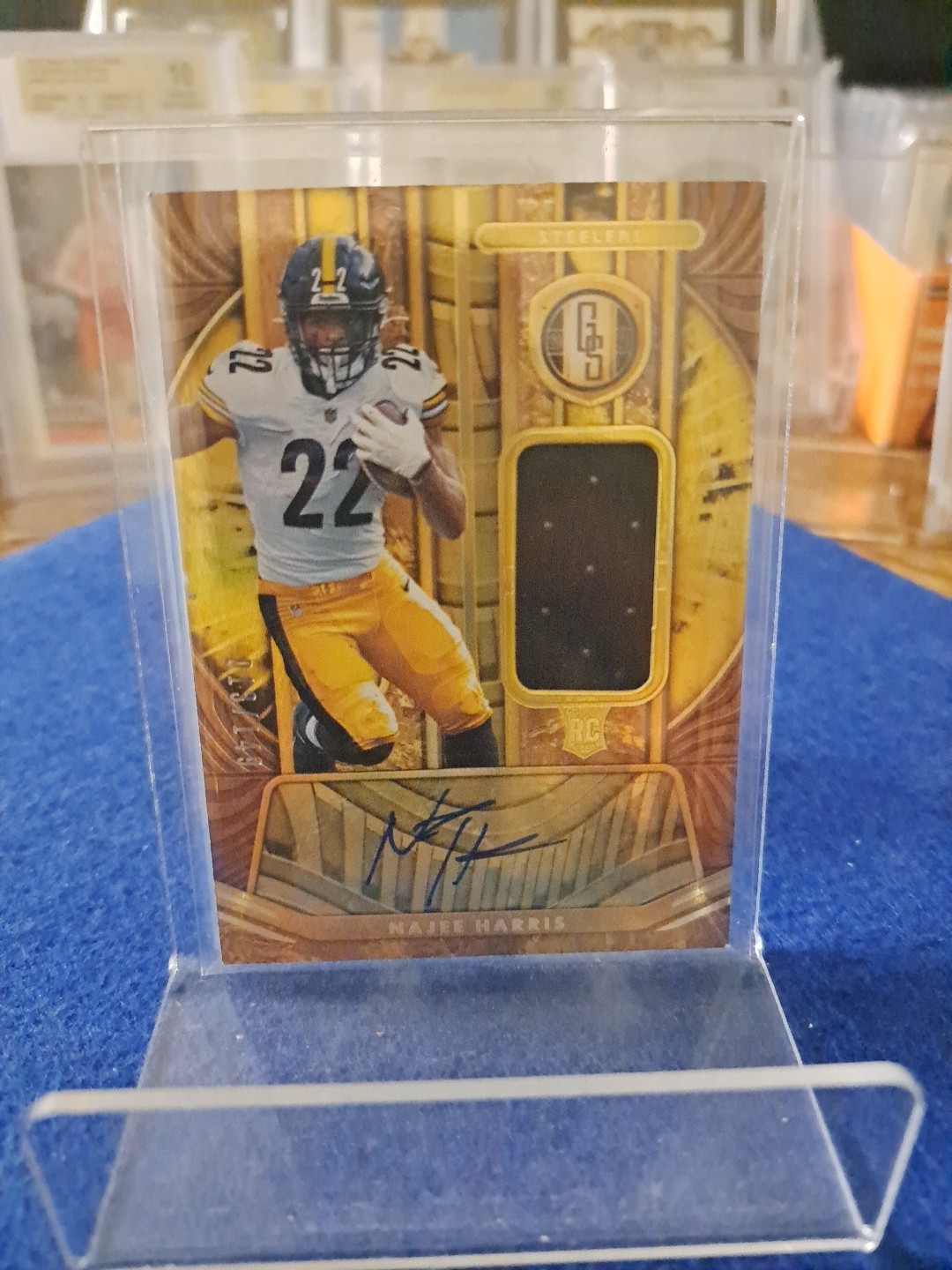 2021 Panini Gold Standard Najee Harris RC #209 Mem Auto 013/149 Rookie Card