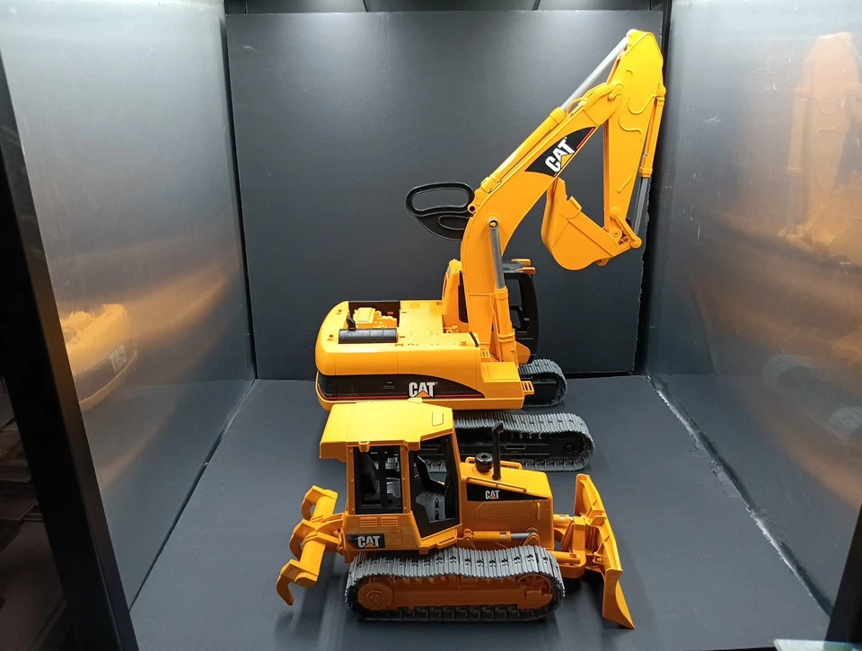 Excavadora Bruder Caterpillar 2004 y bulldozer juguete combo ¡Envío gratuito! T1982 Foto 2 de 4