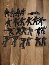Lot 23 pc Vintage 1960's Lido Military Army Men Dk. Gray Toy Soldiers WWII 2.5"