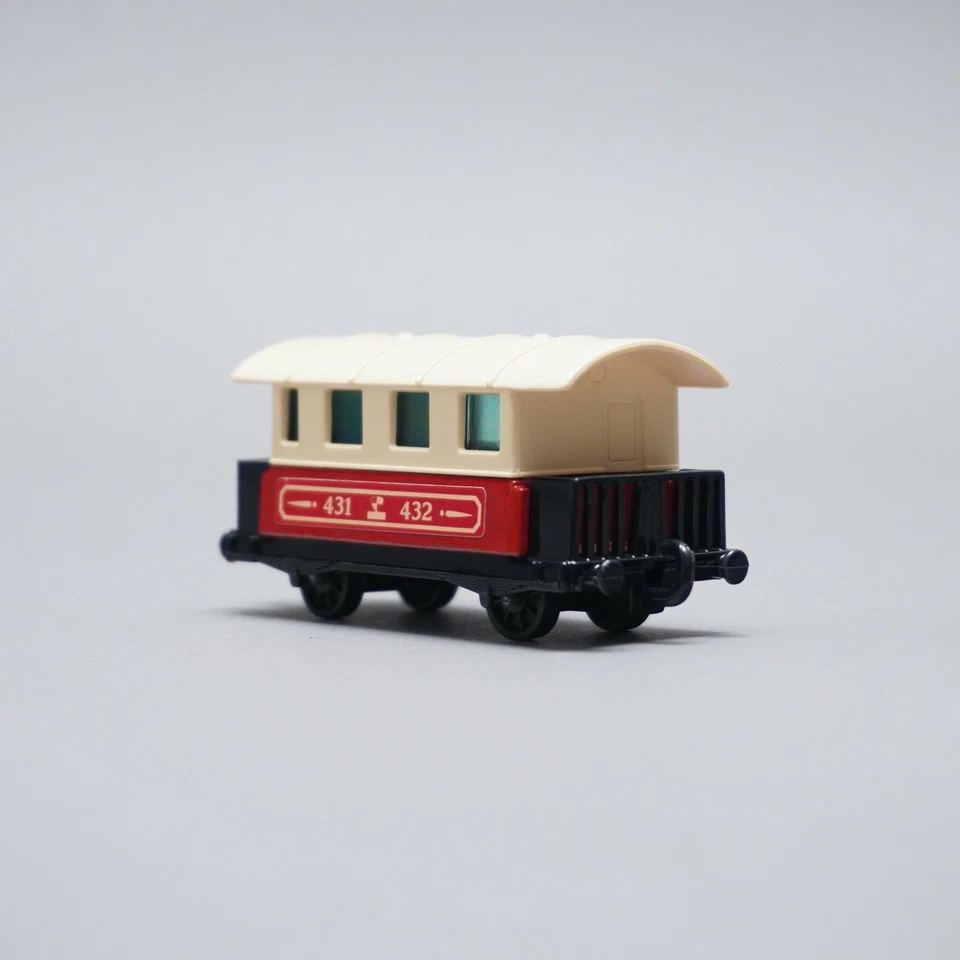 Matchbox New 44 Passenger Coach Train Car Superfast In OVP 1.135GEO - Image 3 of 4