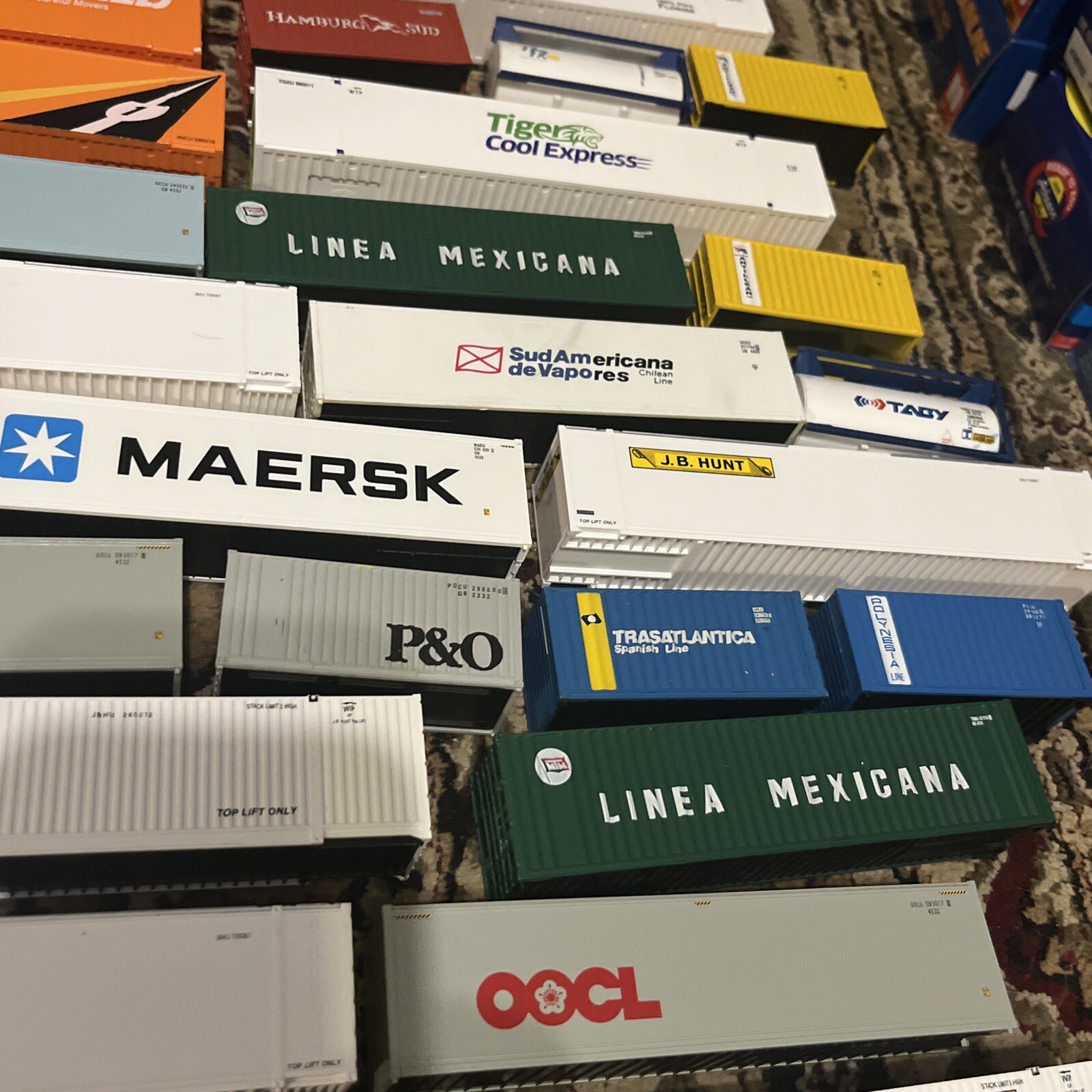 HO Scale Lot Of 57 Assorted Intermodal Shipping Containers Cargo