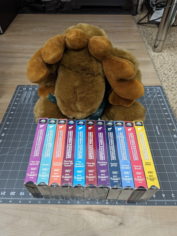 COMPLETE Northern Exposure 11  VHS SET Stuffed Moose Official Mostly NEW - Image 3 of 4