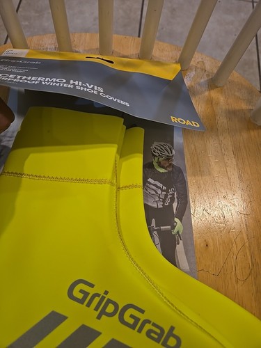 GripGrab Shoe Covers Race Thermo MediumWaterproof Winter Cycling Overshoes Hi-VI - Picture 7 of 13