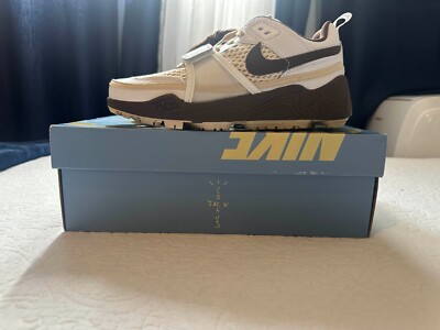 Size 6 - Nike Travis Scott x Zoom Field Jaxx Light Chocolate