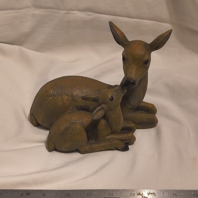 Brown Deer Doe & Fawn Resin Figurine, 3D Effect Matte Finish 9in x 4in