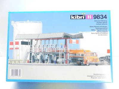 Kibri H0 9834 Bausatz Abfüllstation inkl. Fahrzeug, ungebaut, NEU in OVP #68025