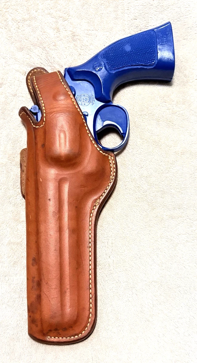 Bianchi Leather Gun Holsters for Smith & Wesson Hunting for sale